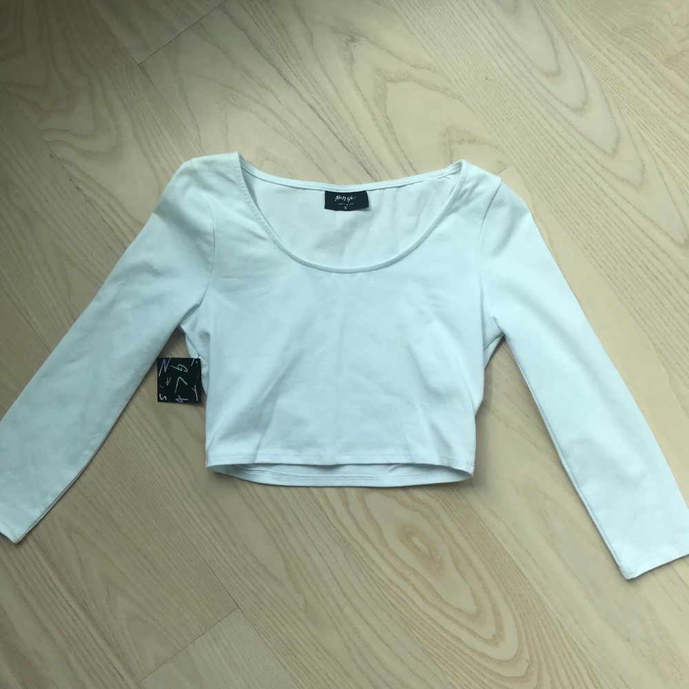 [Nasty Gal] Never-worn white long sleeve crop top